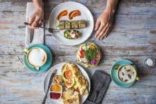 餐飲行業(yè)未來(lái)的機(jī)會(huì)是產(chǎn)業(yè)化和平臺(tái)化【重慶最大的火鍋底料廠】