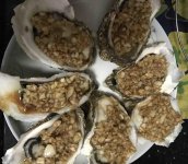 生蠔是宵夜攤上一直生意非常火爆的一款美食，基本上宵夜攤上面的海鮮中，就是屬生蠔最火，而且成本低，很多人開業(yè)不到三個月就可以把本錢給賺回來