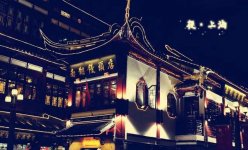 老字號頻陷“失寵”困局，到底選擇自我革命還是被人革命？【重慶火鍋底料批發(fā)市場】