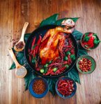 “做餐飲玩噱頭死路一條，產(chǎn)品好才是王道！”創(chuàng)新女王的反思回歸：玩噱頭是“賠本賺吆喝”，產(chǎn)品好吃才是王道【四川重慶火鍋底料廠家】
