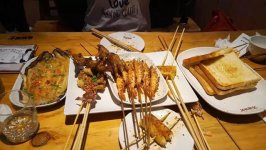 要想餐廳安全“0事故”，這6點(diǎn)得做好規(guī)矩定出來(lái)了，標(biāo)準(zhǔn)有了，執(zhí)行的效果取決于辦事的人。要想做好門(mén)店衛(wèi)生和安全，伙伴們首先要意識(shí)到這問(wèn)題的重