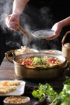 百勝中國加碼中餐，完成對黃記煌控股權(quán)收購，推動其創(chuàng)新轉(zhuǎn)型【重慶火鍋底料廠家直銷】