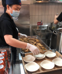 海底撈殺入米線賽道，9.9元／碗，人均20元【重慶火鍋底料加工廠】