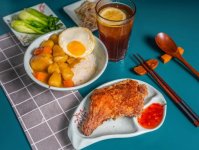 月漲幅達50%以上！小龍蝦價格如坐過山車一個月內(nèi)小龍蝦價格上漲超一倍成都火鍋底料批發(fā)市場