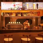“酒水吧”，“火鍋+酒”將成新趨勢？重慶火鍋底料廠家公司