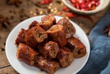 周黑鴨的半年報(bào)，鹵味市場(chǎng)的下半場(chǎng)