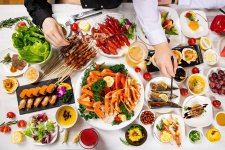 疫情或?qū)⒂瓉怼叭珓〗K”，新餐飲人咋走好“第一步”？